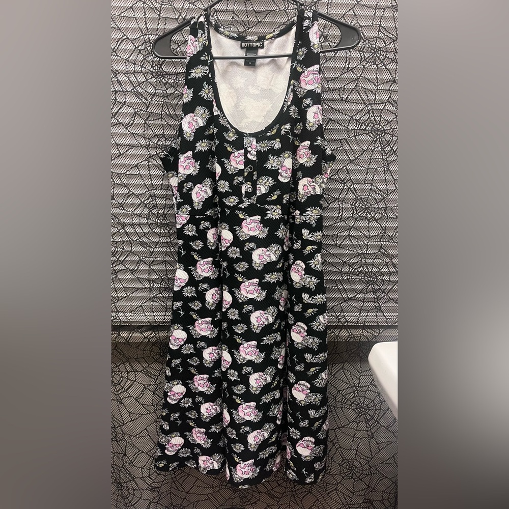 Hot Topic dress floral and skull print